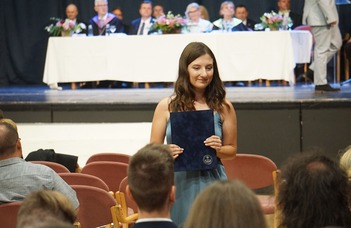 Ezúttal is két ünnepségen veszik át diplomájukat az ELTE szombathelyi campusán végzettek.