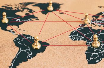 Miletics Péter történész és geográfus előadása.